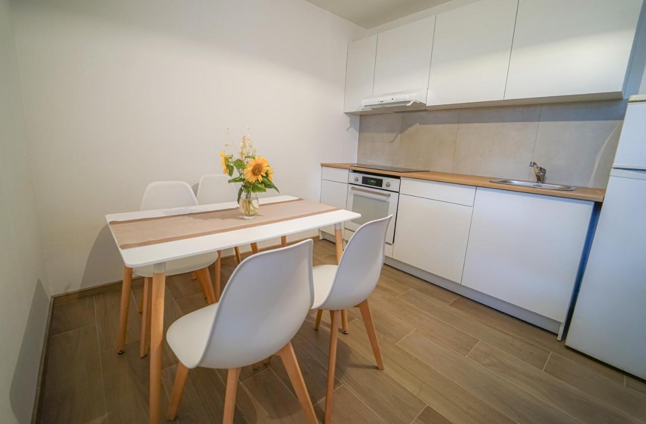 Apartment Full Moon Pobegi Exterior photo